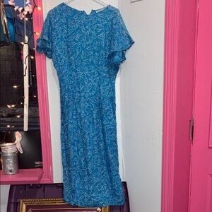 Blue Leaf-Print Midi Dress with Flutter Sleeves